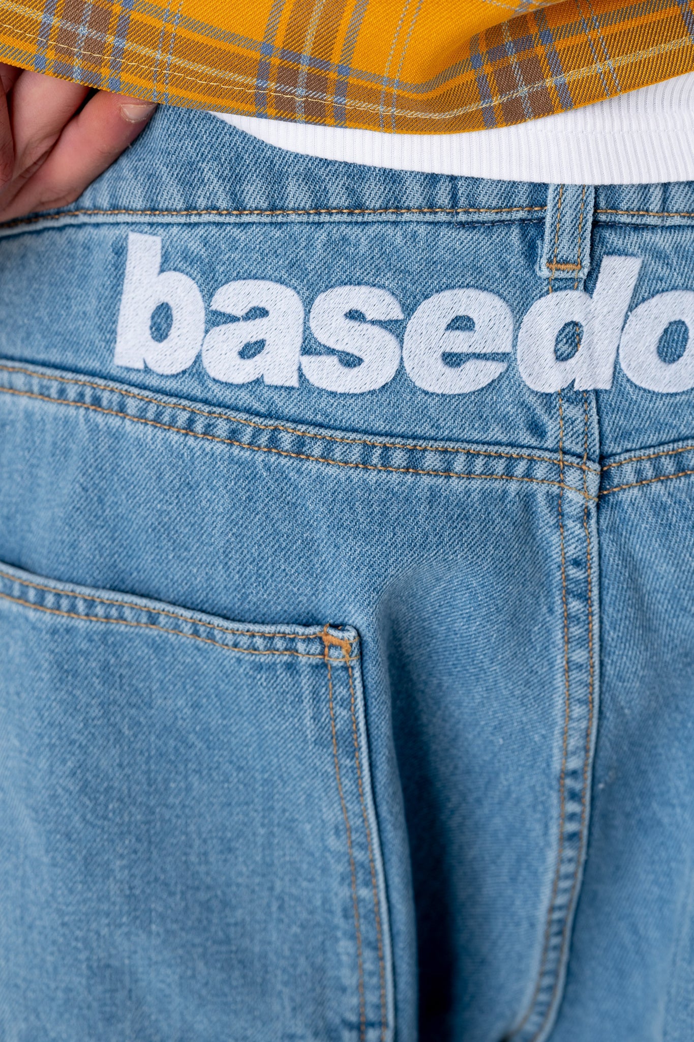 DENIM PANTS “DE LA RUE À LA RUE” BACKLOGO LIGHT BLUE
