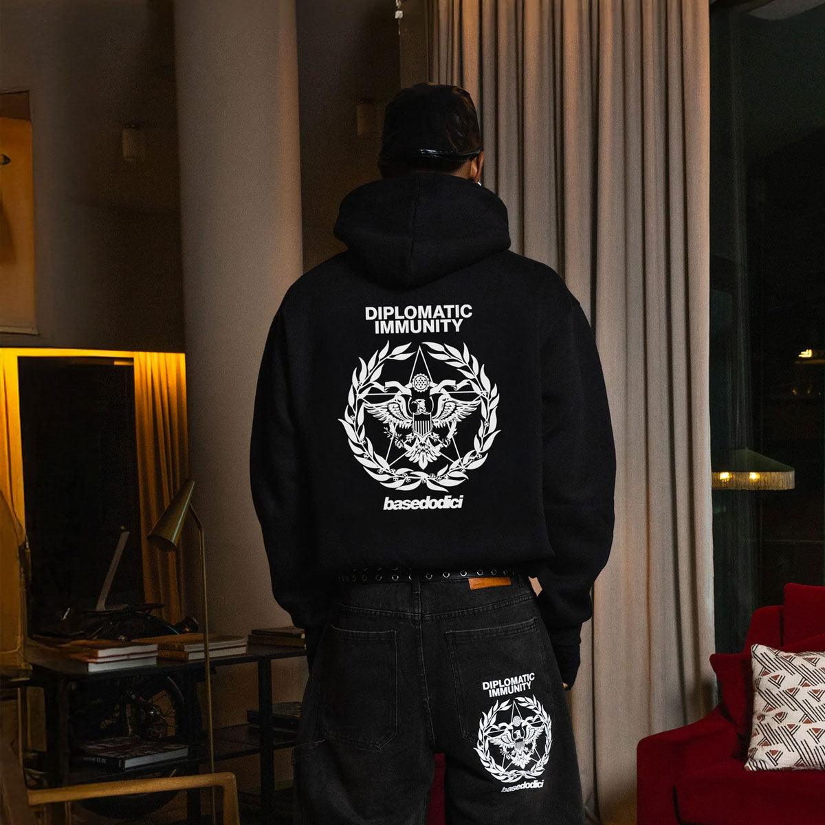 HOODIE "WORLD TOUR" DIPLOMATIC IMMUNITY BLACK