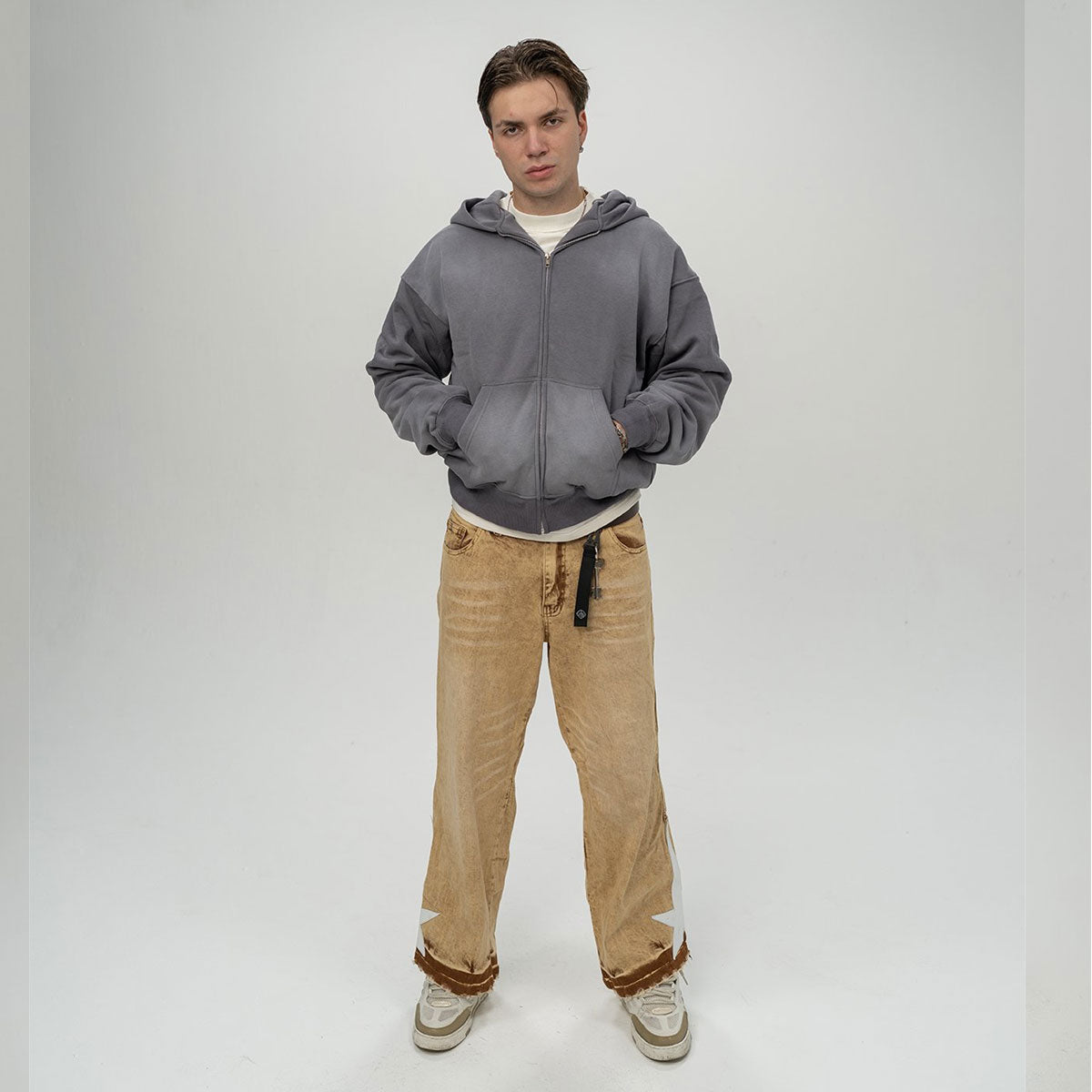 Alessio Giffi Collection  24/7 Basic Zip Hoodie grey - 𝑆𝑢𝑛 𝑓𝑎𝑑𝑒𝑑